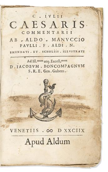 Caesar, Gaius Julius (100-44 BCE) Commentarii ab Aldo Manuccio Paulli f. Aldi n. Emendati et Scholiis Illustrati.